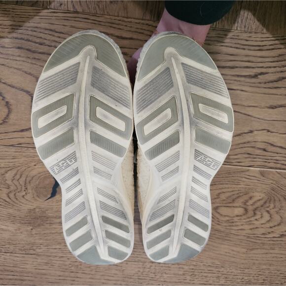 APL Women's Butter Yellow Techloom Phantom Sneakers - Picture 10 of 12